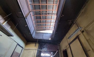 Casa en Arriendo en En Venta / Arriendo Propiedad Comercial a pasos de Estación Metro Cumming