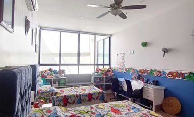 CASA EN VENTA EN FRACC. LOMAS VERDES