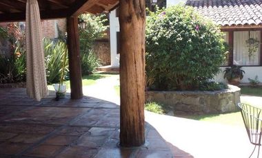 CASA EN RENTA EN VALLE DE BRAVO CERCA DEL CENTRO