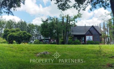 Sitio con dos cabañas a orilla de Lago Puyehue