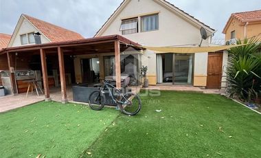 Casa en Venta en Avenida Los Molinos