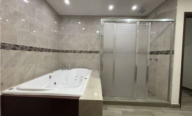 Casa en venta en san juan del rio  en fraccionamiento residencial