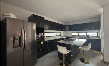 Casa en venta en san juan del rio  en fraccionamiento residencial