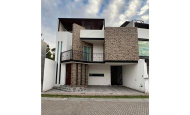 Casa en venta en san juan del rio  en fraccionamiento residencial