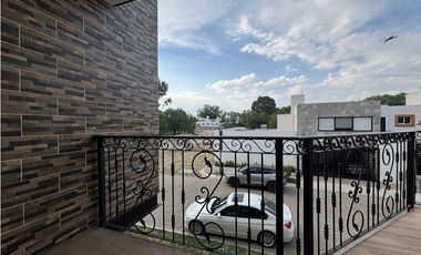 Casa en venta en san juan del rio  en fraccionamiento residencial