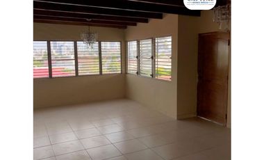 SE VENDE CASA EN BETHANIA POR $278,000
