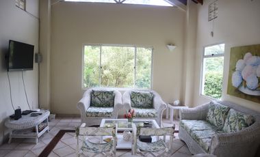 VENDO CASA CAMPESTRE EN UNIDAD CERRADA