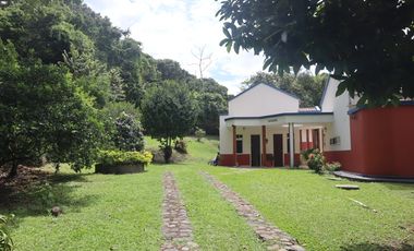 VENDO CASA CAMPESTRE EN UNIDAD CERRADA