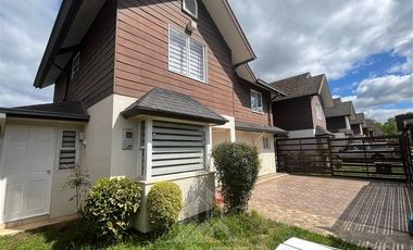 Casa en Venta en COD38299 Gran Casa en Barrio Los Conquistadores Temuco