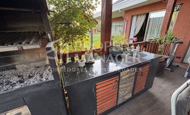 Casa en Venta en Casa 5D-3B en Parcela de 5.000 m2 + Piscina