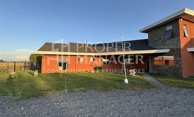 Casa en Venta en Casa 5D-3B en Parcela de 5.000 m2 + Piscina