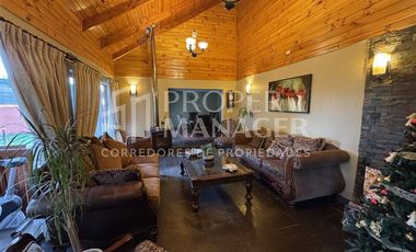 Casa en Venta en Casa 5D-3B en Parcela de 5.000 m2 + Piscina
