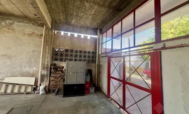 Excelente inmueble de 5 dormitorios    4 baños    6 cocheras    quincho c/dependencias