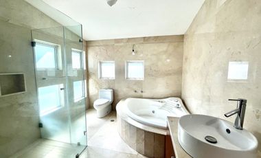 DOS CASAS JUNTAS en bosques de las lomas