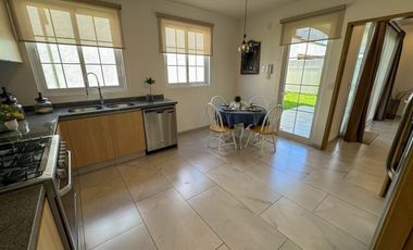 Isabella Portofino, Metepec