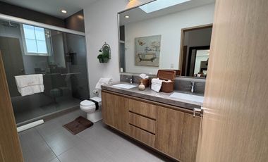 Isabella Portofino, Metepec