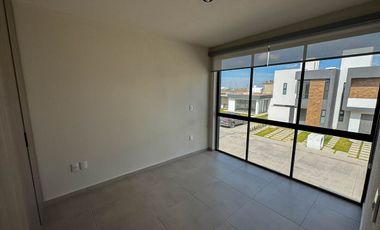 Esmeralda Alana, San Matreo Atenco