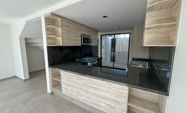 Esmeralda Lua, San Mateo Atenco