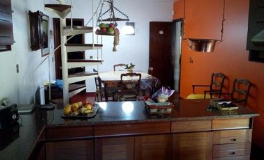 Venta  casa con piscina y parque, Ramos Mejía, Balcarce 200