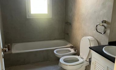 Casa en  venta en alquiler anual Martindale Pilar