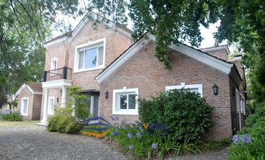 Casa en  venta en alquiler anual Martindale Pilar