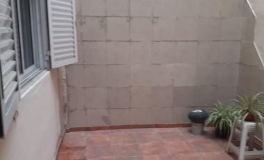 Hipolito Yrigoyen 5523. Lanús. PH 3 ambientes
