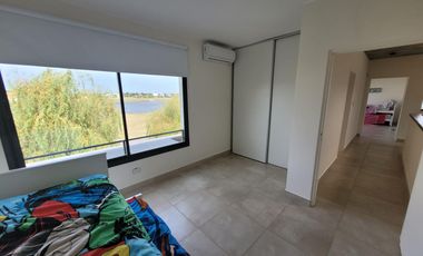 Alquiler Temporal Casa 5 Amb con Muelle Al Rio en El Naudir Escobar