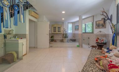 Casa en esquina Colegiales/Belg R