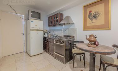 Casa en esquina Colegiales/Belg R