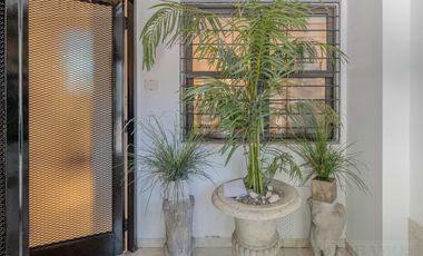 Casa en esquina Colegiales/Belg R