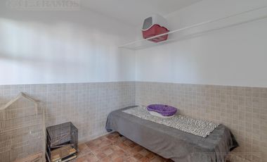 Casa en esquina Colegiales/Belg R