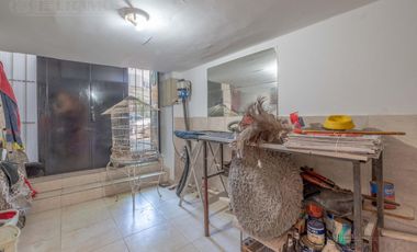 Casa en esquina Colegiales/Belg R