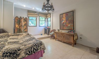 Casa en esquina Colegiales/Belg R