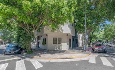 Casa en esquina Colegiales/Belg R