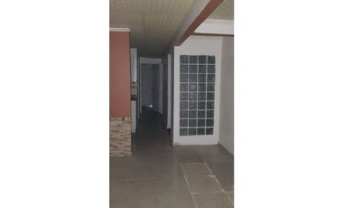 Se VENDE casa - Parque Real, Mañanitas