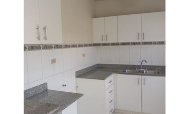 COD01 Casa Dúplex en Venta - Los Cortijos, Arraiján