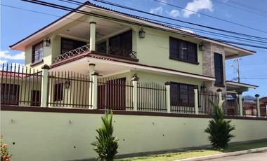 Casa en venta en Brisas del Golf (YM)
