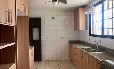 Casa en venta en Brisas del Golf (YM)