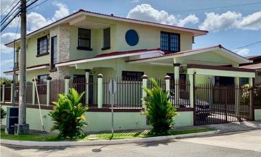 Casa en venta en Brisas del Golf (YM)