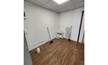 Se alquila local comercial en brisas del golf