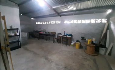 VENDO CASA CON TERRENO EN LA  CHORRERA INDUSTRIAL