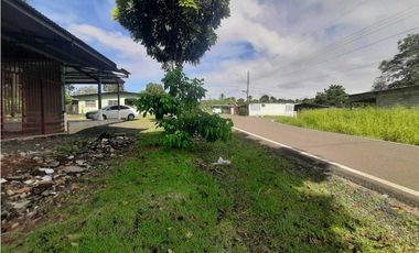 VENDO CASA CON TERRENO EN LA  CHORRERA INDUSTRIAL