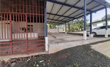 VENDO CASA CON TERRENO EN LA  CHORRERA INDUSTRIAL