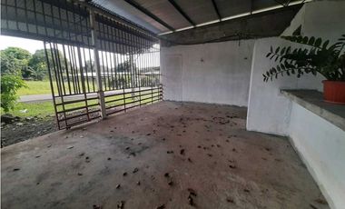 VENDO CASA CON TERRENO EN LA  CHORRERA INDUSTRIAL
