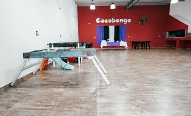VENTA SALON DE EVENTOS + LOCAL ZONA HERNANDARIAS Y CAPUTTO