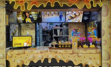 Se renta local comercial en el aeropuerto terminal 1