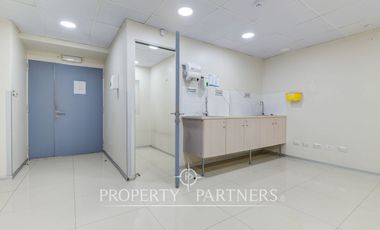 Local en Arriendo con excelente ubicación para uso Clínico / Metro Alcántara - El Golf