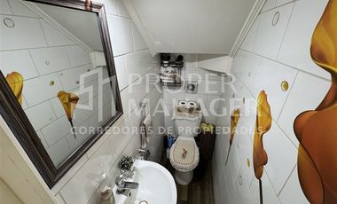 Casa en Venta en Casa 3 Pisos 105m2 5D-3B + Terraza - Parque Lantaño