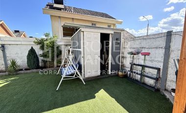 Casa en Venta en Casa 3 Pisos 105m2 5D-3B + Terraza - Parque Lantaño