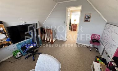 Casa en Venta en Casa 3 Pisos 105m2 5D-3B + Terraza - Parque Lantaño